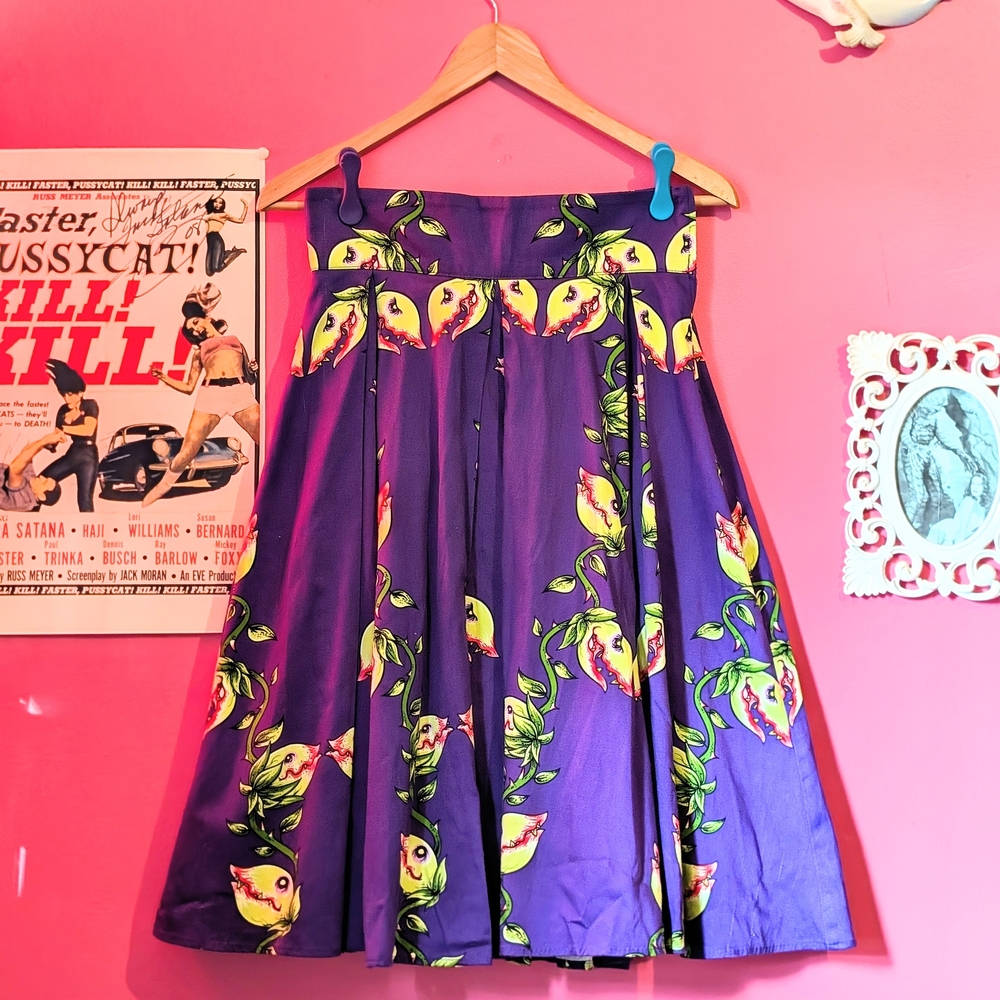 Deadly Dames Rockabilly Venus Fly Trap Skirt Size Small